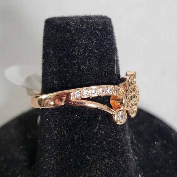 Gold with Black Zirconia Clover Motif Ring - Picture 2 of 8